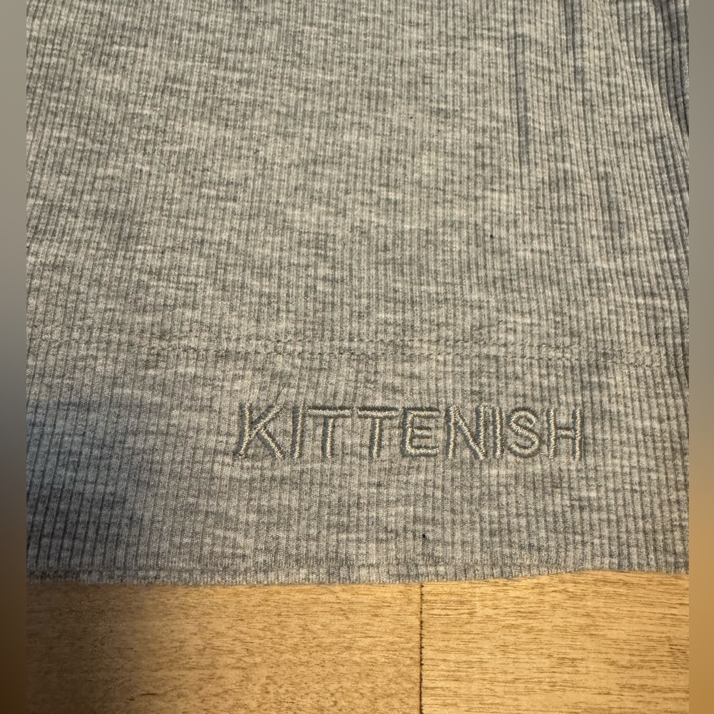Kittenish Gray Sleeveless Fitted Crop bra tank top - Picture 4 of 7